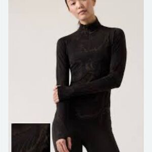 Athleta Momentum quarter zip